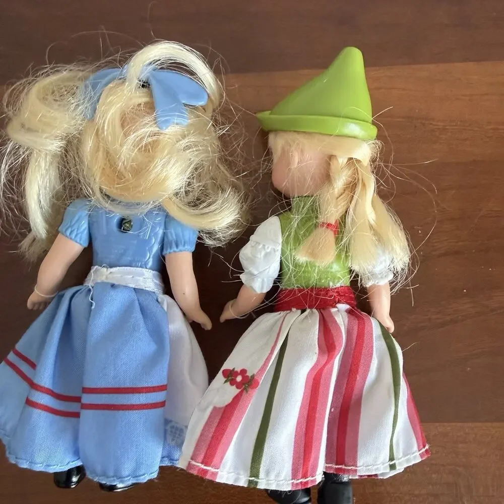 2010 McDonalds Madame Alexander Doll Disney ALICE IN WONDERLAND Alice & Gretel